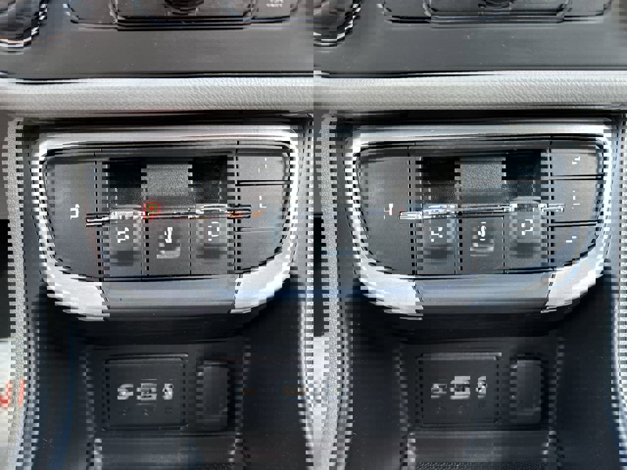 2023 Gmc Terrain SLE photo 16