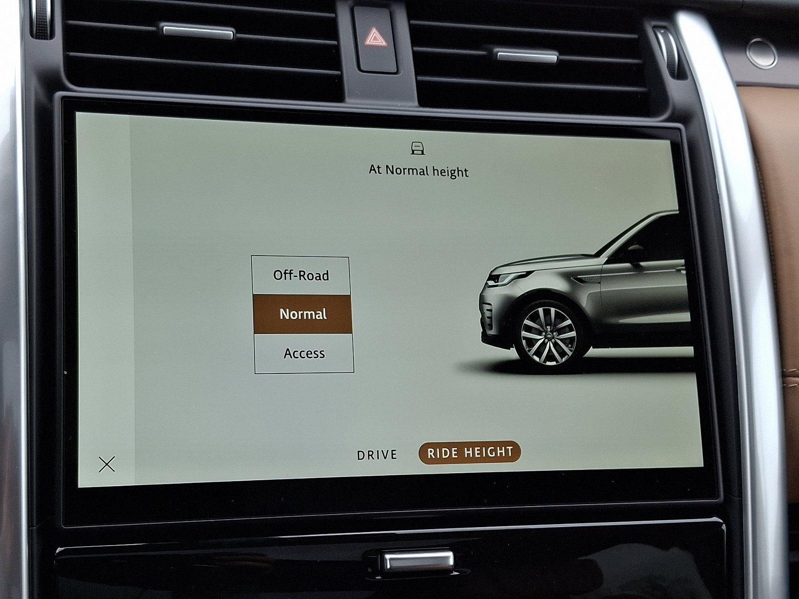 2025 Land Rover Discovery Metropolitan Edition photo 23