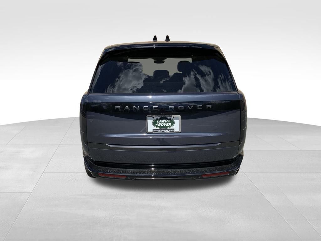 2025 Land Rover Range Rover SE photo 4