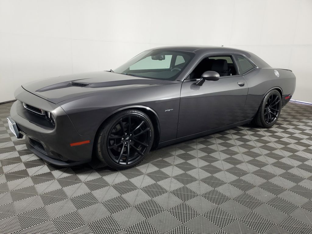 2016 Dodge Challenger SXT Plus photo 7