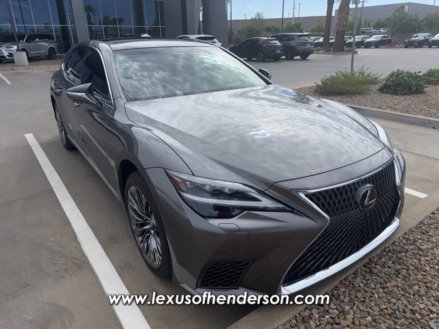 2022 Lexus LS 500 photo 2
