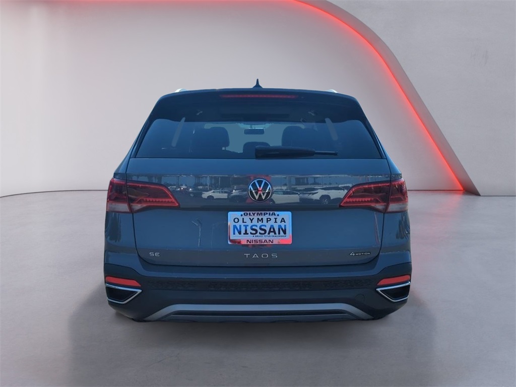2022 Volkswagen Taos SE photo 3