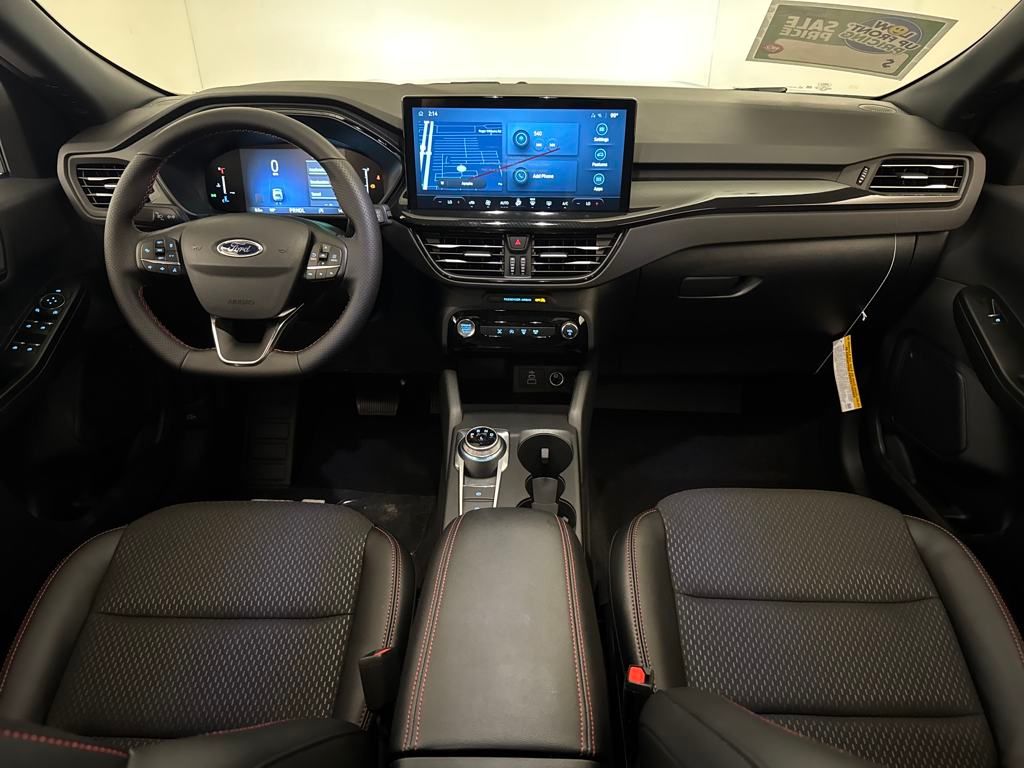 2025 Ford Escape ST-Line photo 4