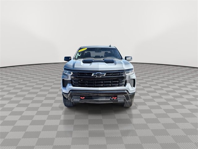 2024 Chevrolet Silverado Trail Boss LT photo 3