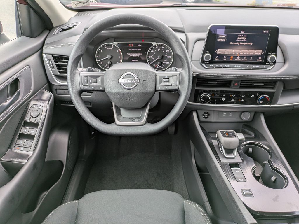 2026 Nissan Rogue S photo 14