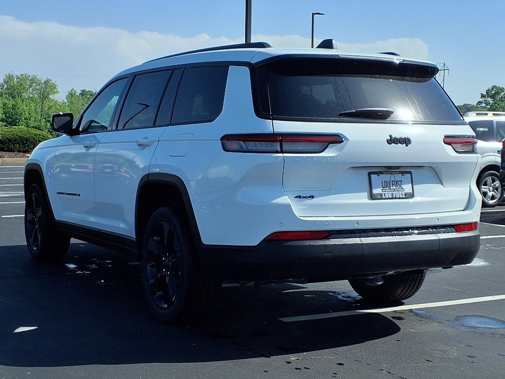 2025 Jeep Grand Cherokee Altitude X photo 4
