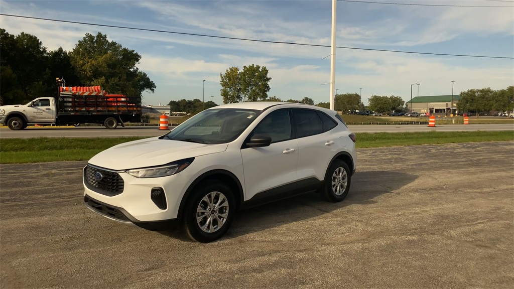 2025 Ford Escape Active photo 2