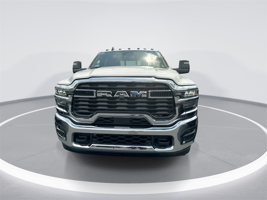 2025 Ram 2500 Tradesman photo 3