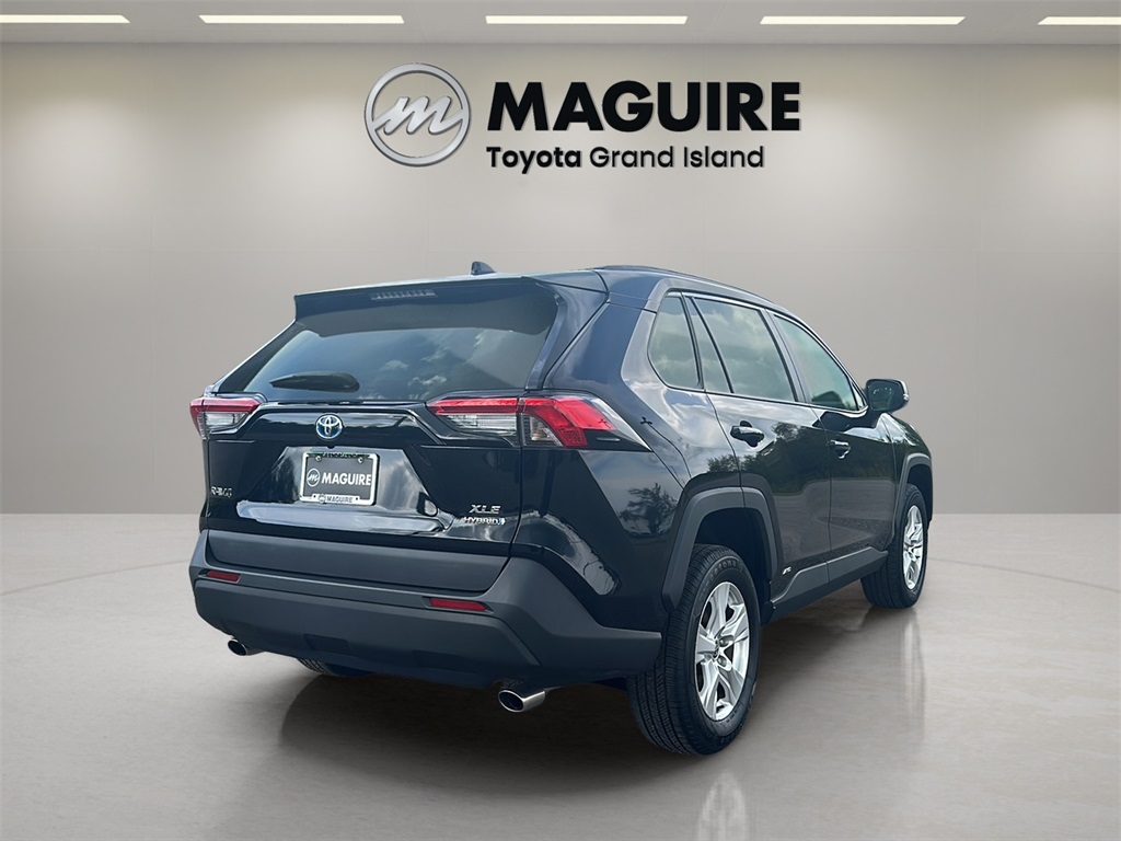 2021 Toyota RAV4 Hybrid XLE photo 5