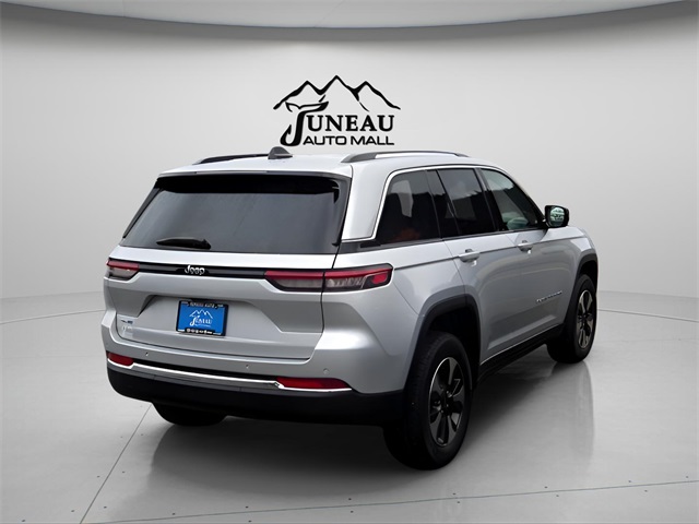 2024 Jeep Cherokee Limited 4xe photo 2