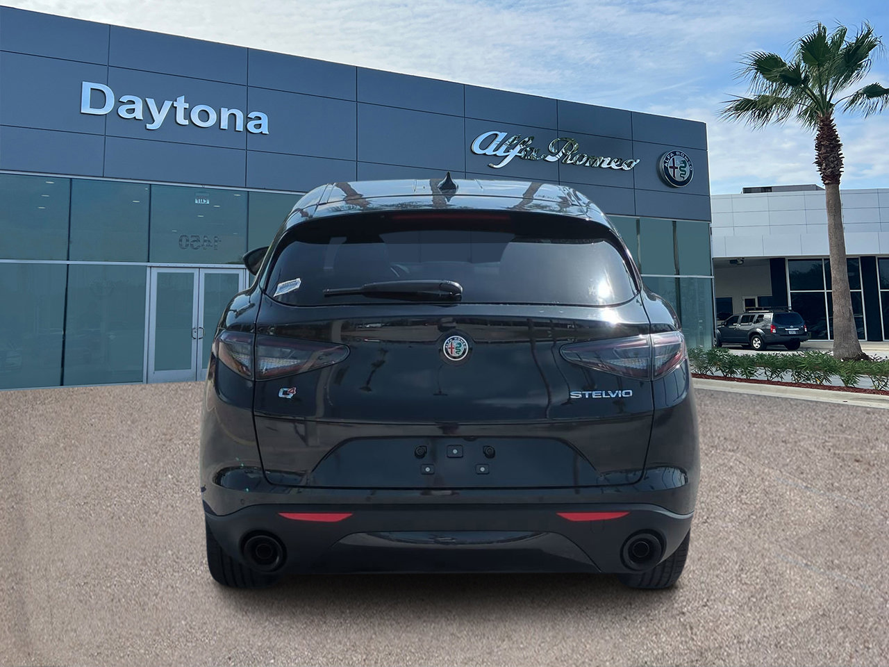 2025 Alfa Romeo Stelvio Sprint photo 2