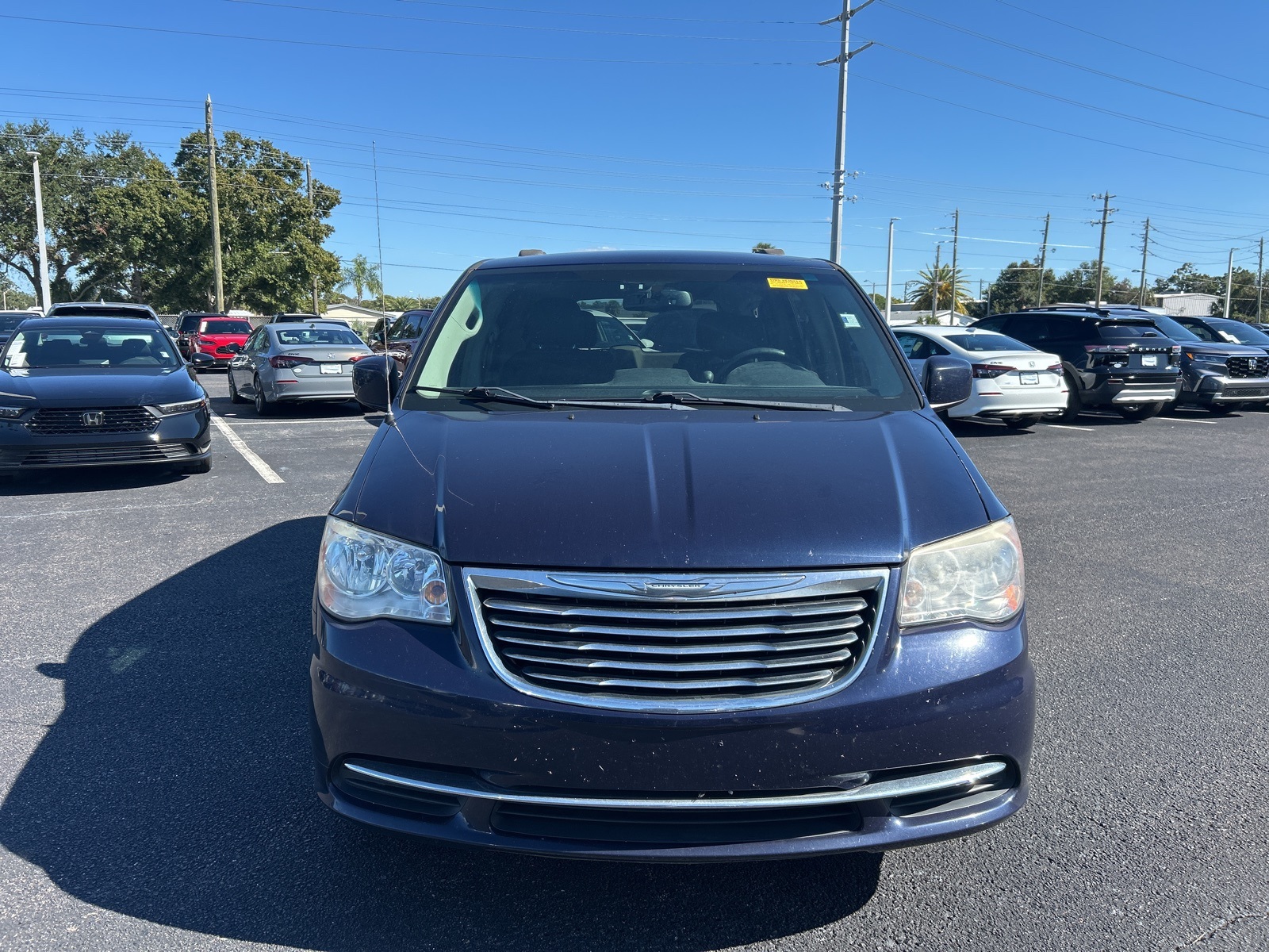 Used 2015 Chrysler Town & Country LX with VIN 2C4RC1AG1FR677251 for sale in Port Richey, FL