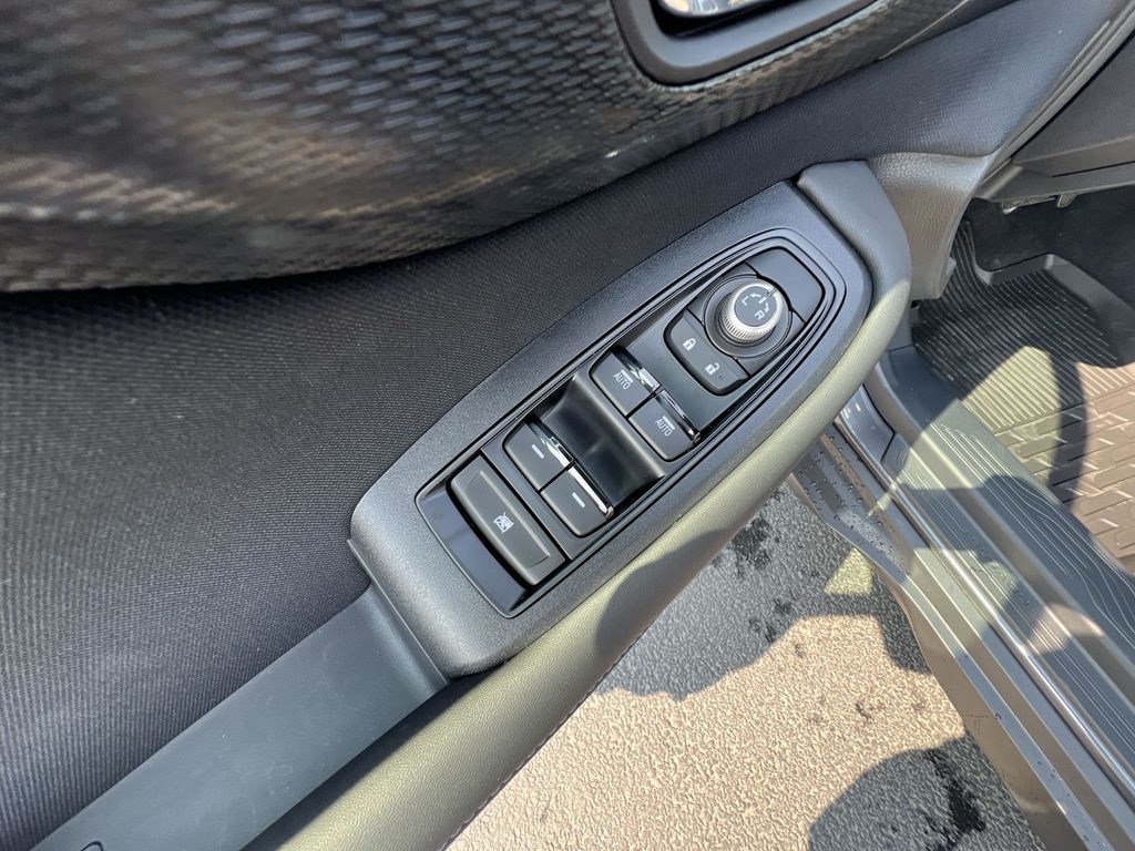 2025 Subaru Outback Premium photo 20