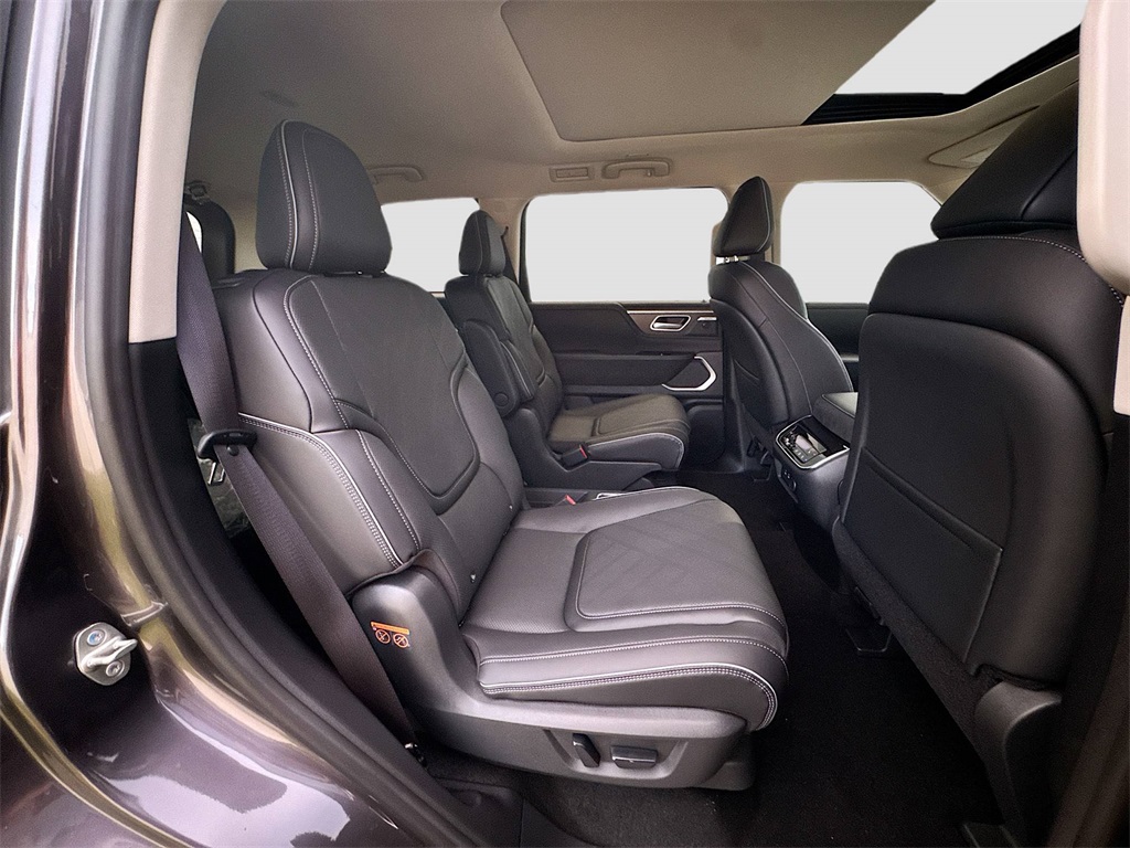 2026 Infiniti QX80 Luxe photo 27