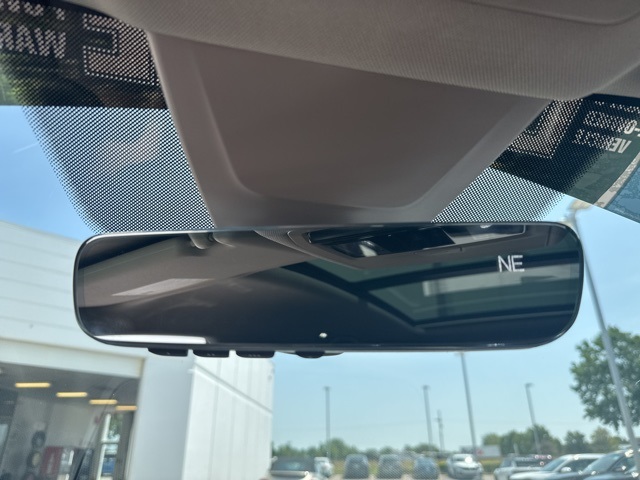 2025 Volkswagen Atlas Peak Edition SE photo 14