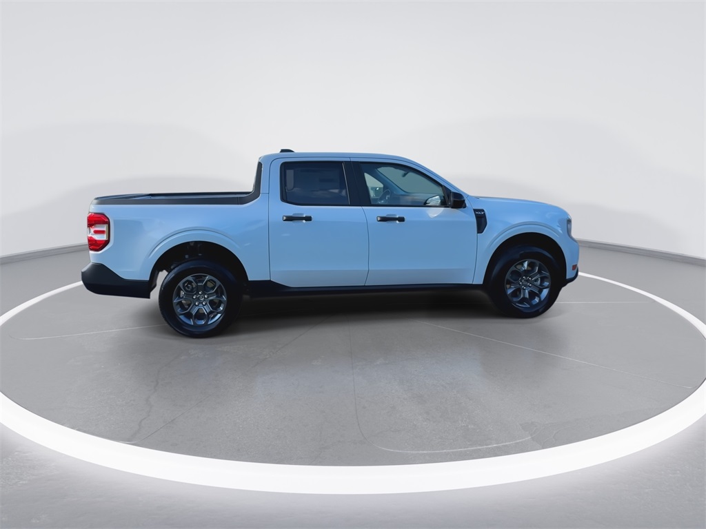 2025 Ford Maverick XLT photo 9