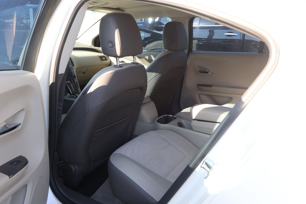 2014 Chevrolet Volt Base photo 24