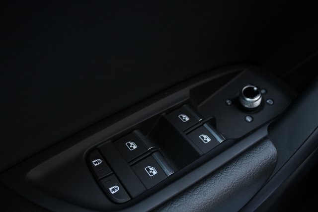 2024 Audi Q5 45 S line Premium photo 9