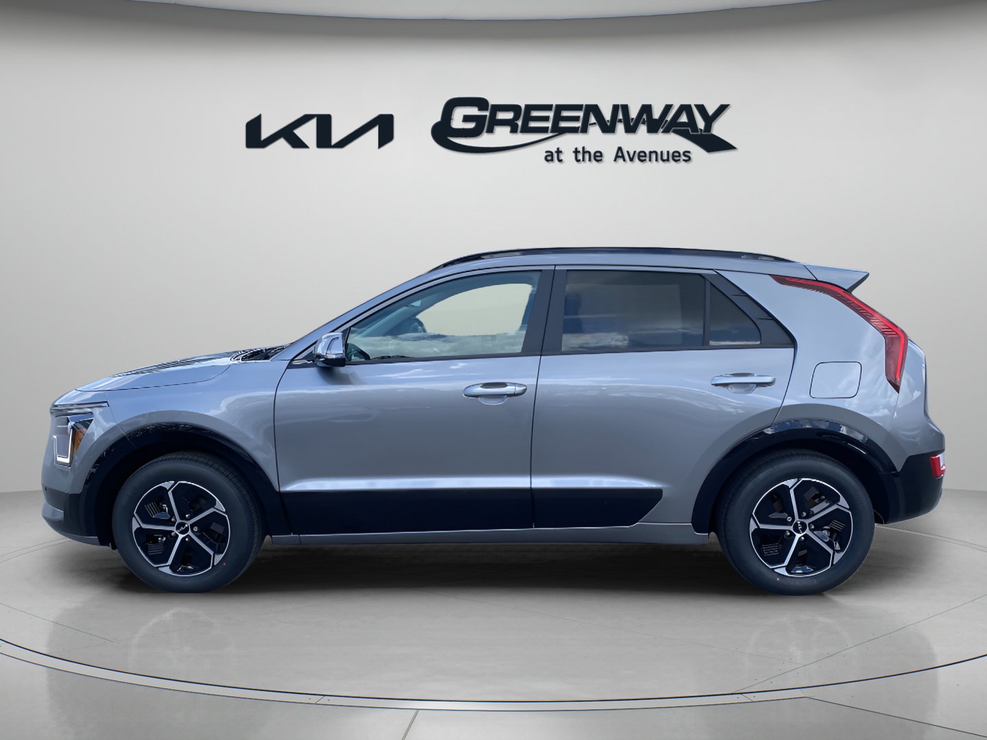 2025 Kia Niro SX photo 2