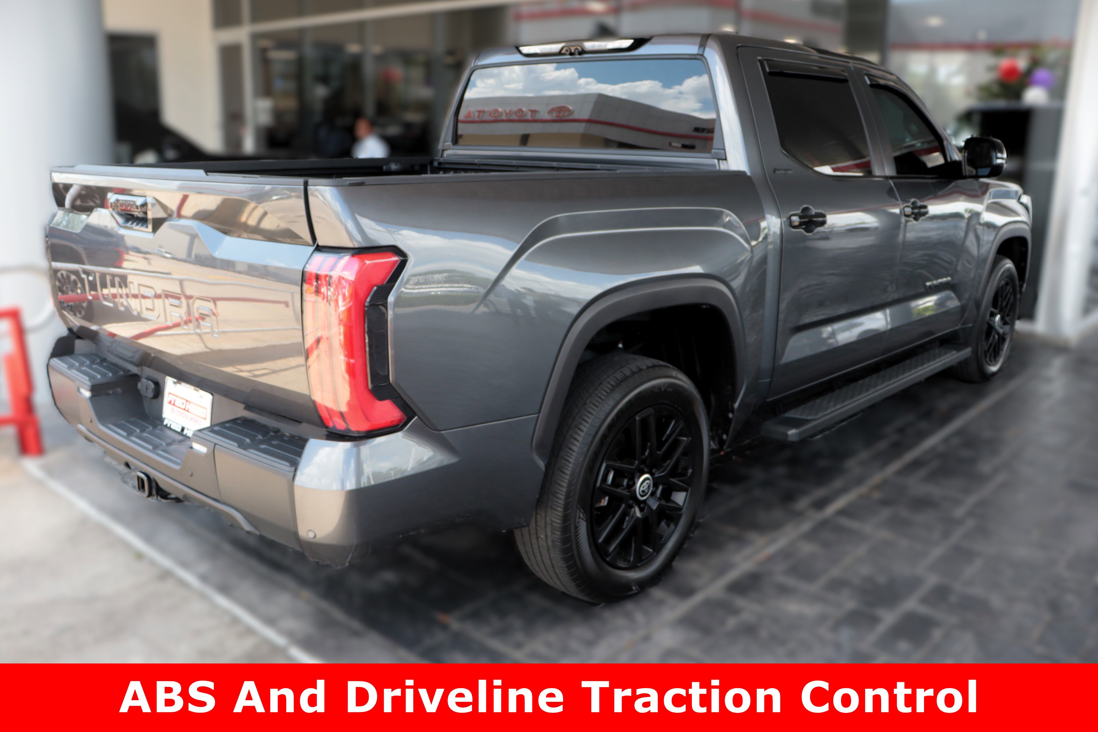 2024 Toyota Tundra Limited CrewMax photo 9