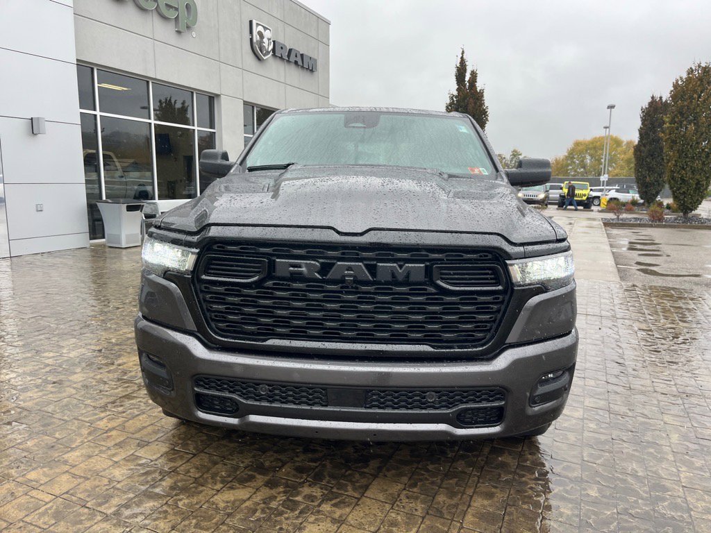 2025 Ram 1500 Tradesman photo 3