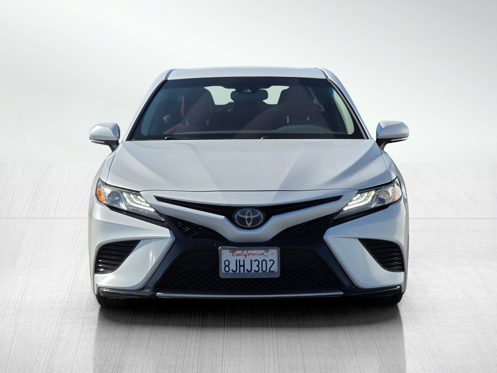 2019 Toyota Camry XSE photo 2