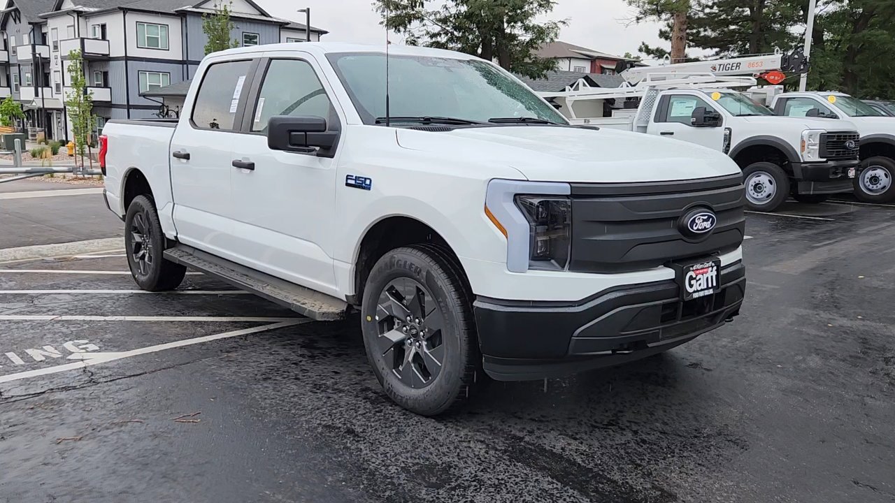 2025 Ford F-150 Lightning photo 12