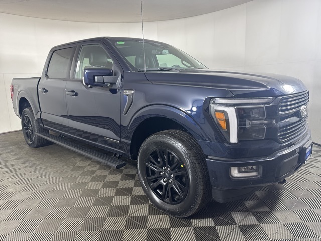 2025 Ford F-150 Platinum's photo