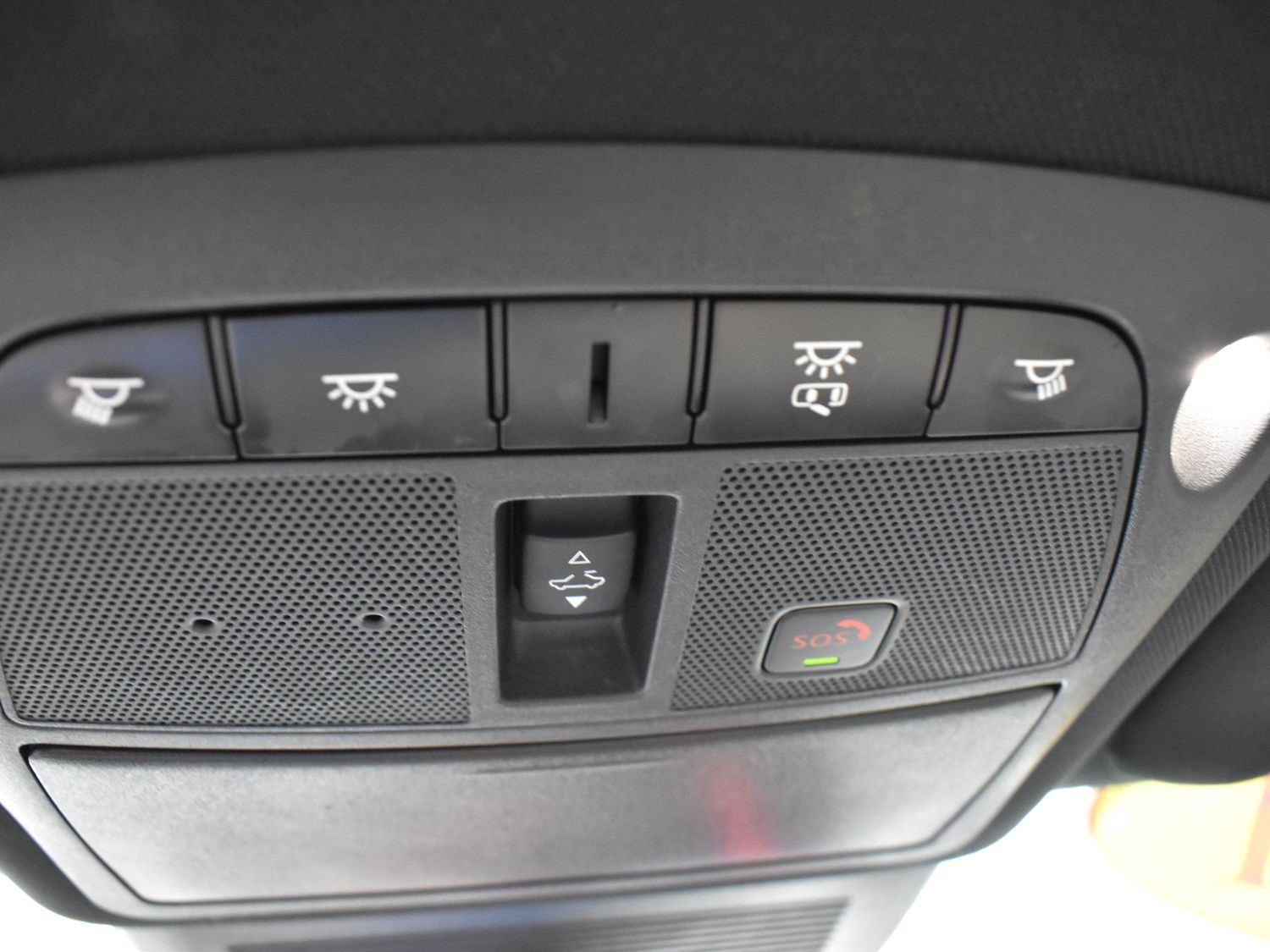 2021 Infiniti Q60 3.0t Luxe photo 23