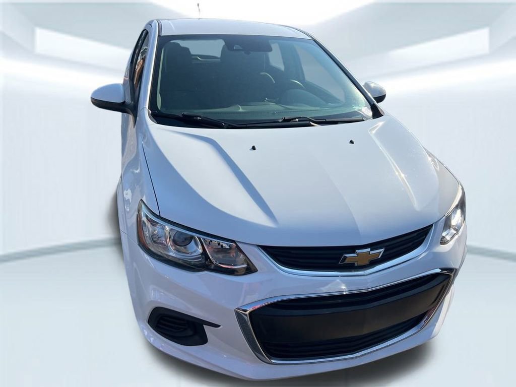 2020 Chevrolet Sonic LT photo 3