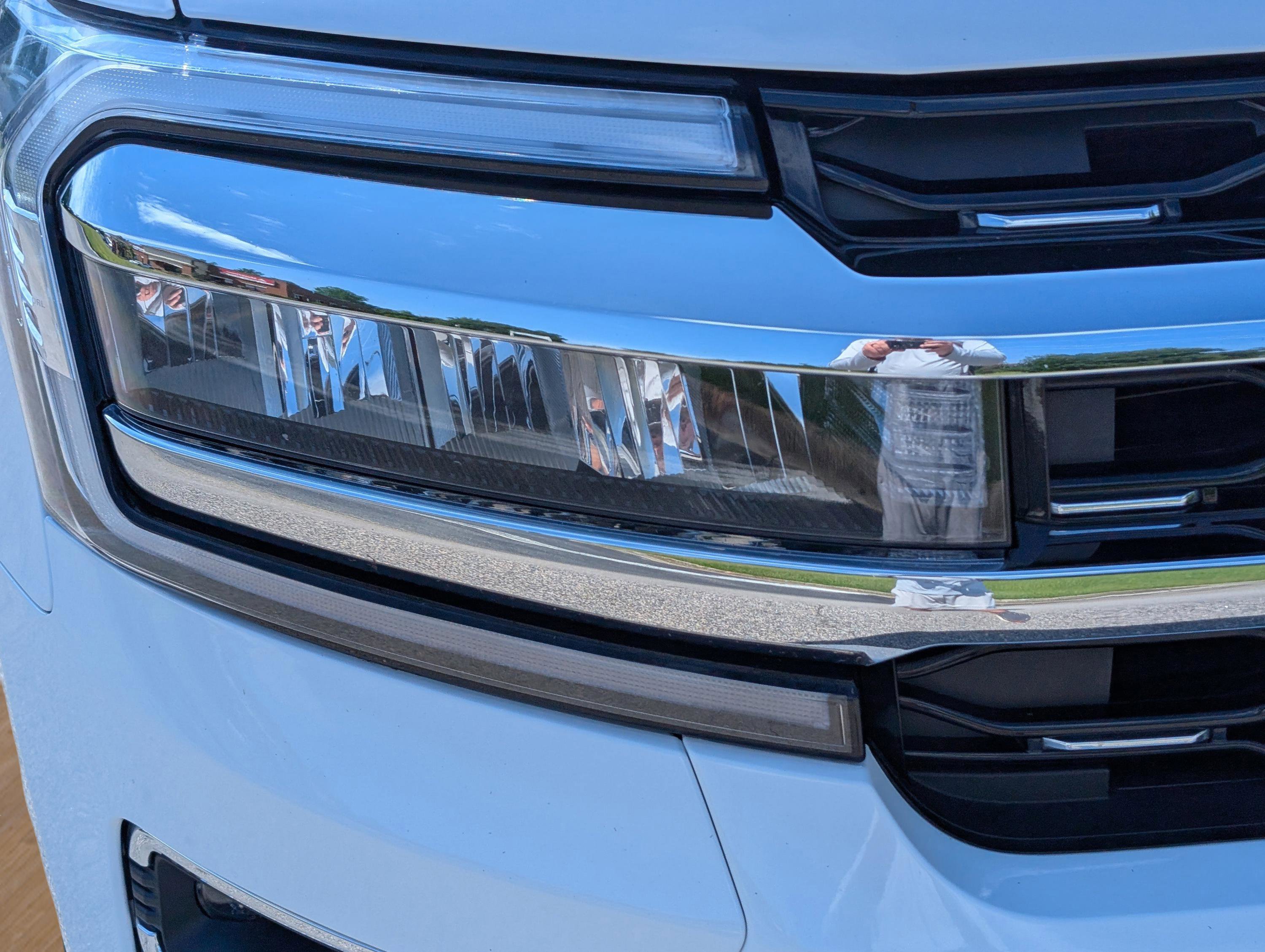 2024 Ford Expedition Limited photo 4