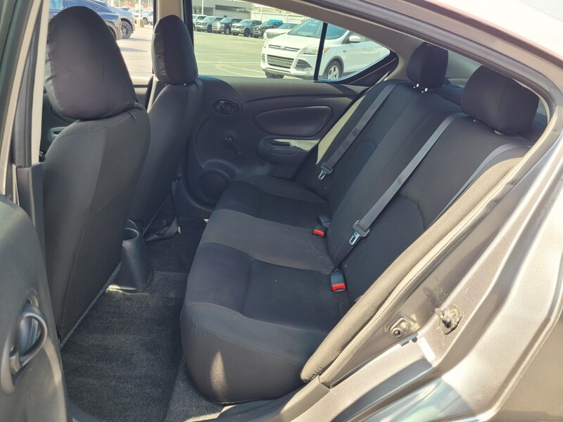 2018 Nissan Versa 1.6 S photo 9