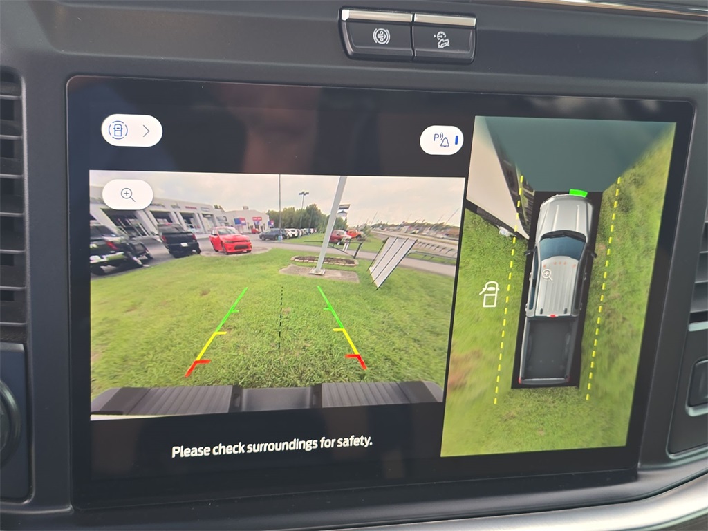 2025 Ford F-350 Lariat photo 23