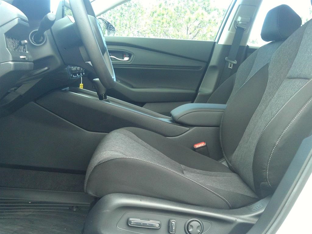 2025 Honda Accord SE photo 14