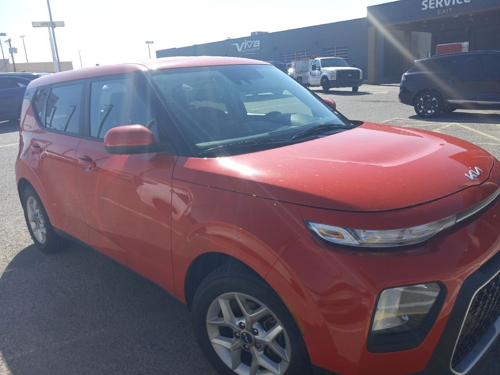 2022 Kia Soul LX photo 7