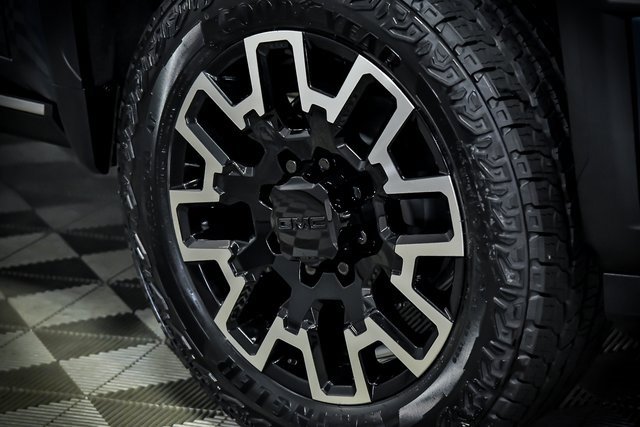 2025 Gmc Sierra 2500 HD Denali photo 2