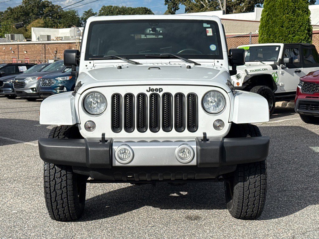 2017 Jeep Wrangler Unlimited Sahara photo 2