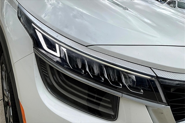 2022 Kia Seltos SX photo 29