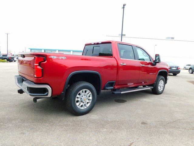 2025 Chevrolet Silverado 3500HD LTZ photo 3
