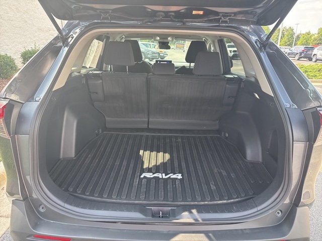 2024 Toyota RAV4 Hybrid LE photo 11