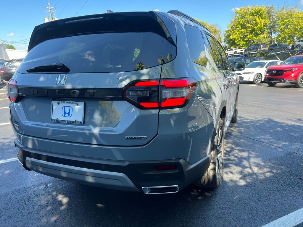 2023 Honda Pilot Touring photo 4