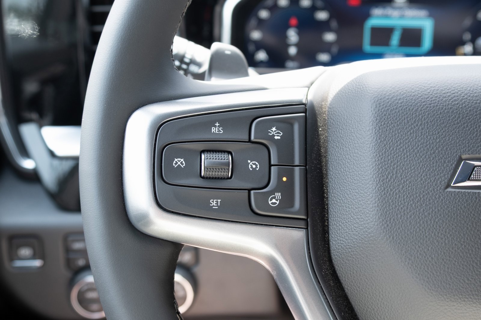 2025 Chevrolet Silverado 1500 LT Trail Boss photo 3