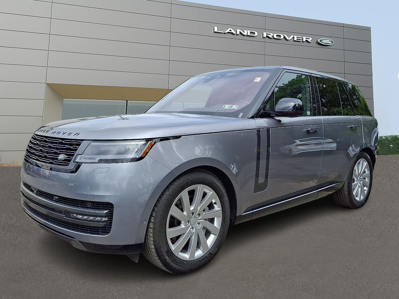 2023 Land Rover Range Rover SE's photo
