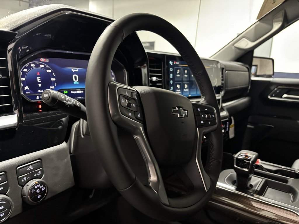 2025 Chevrolet Silverado 1500 LT Trail Boss photo 12