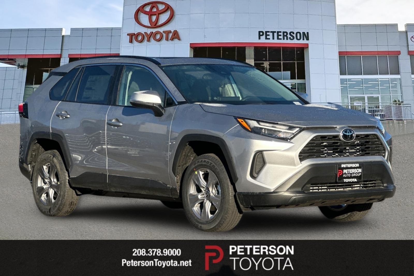 2025 Toyota RAV4 XLE's photo