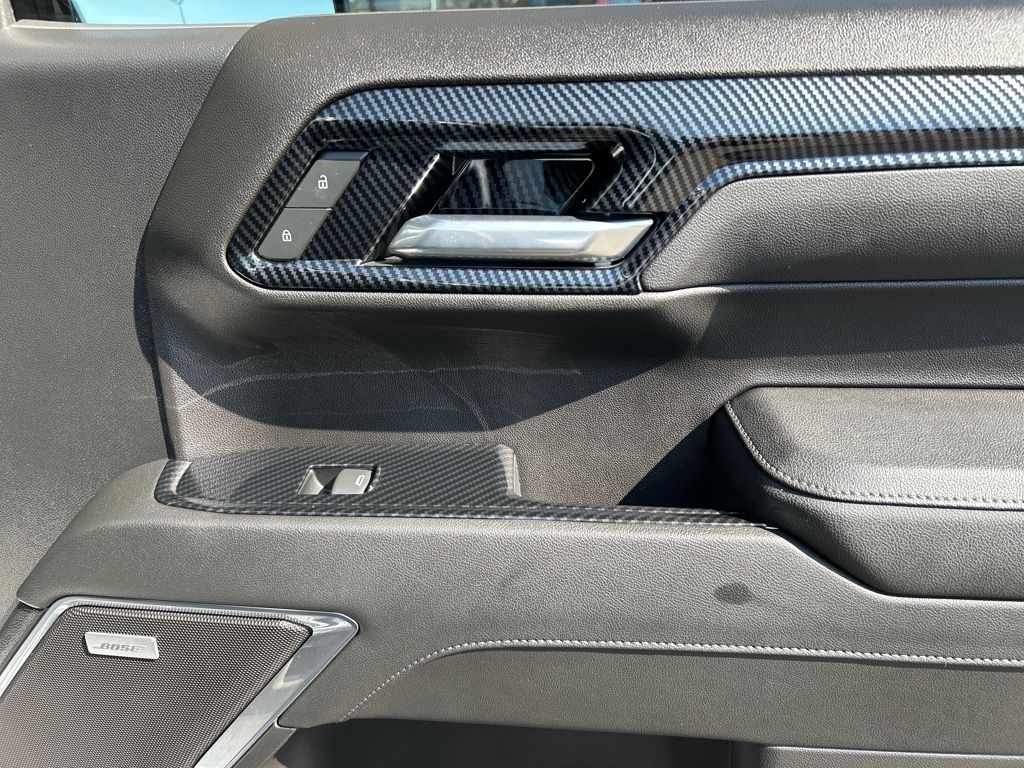 2023 Chevrolet Silverado 1500 RST photo 30
