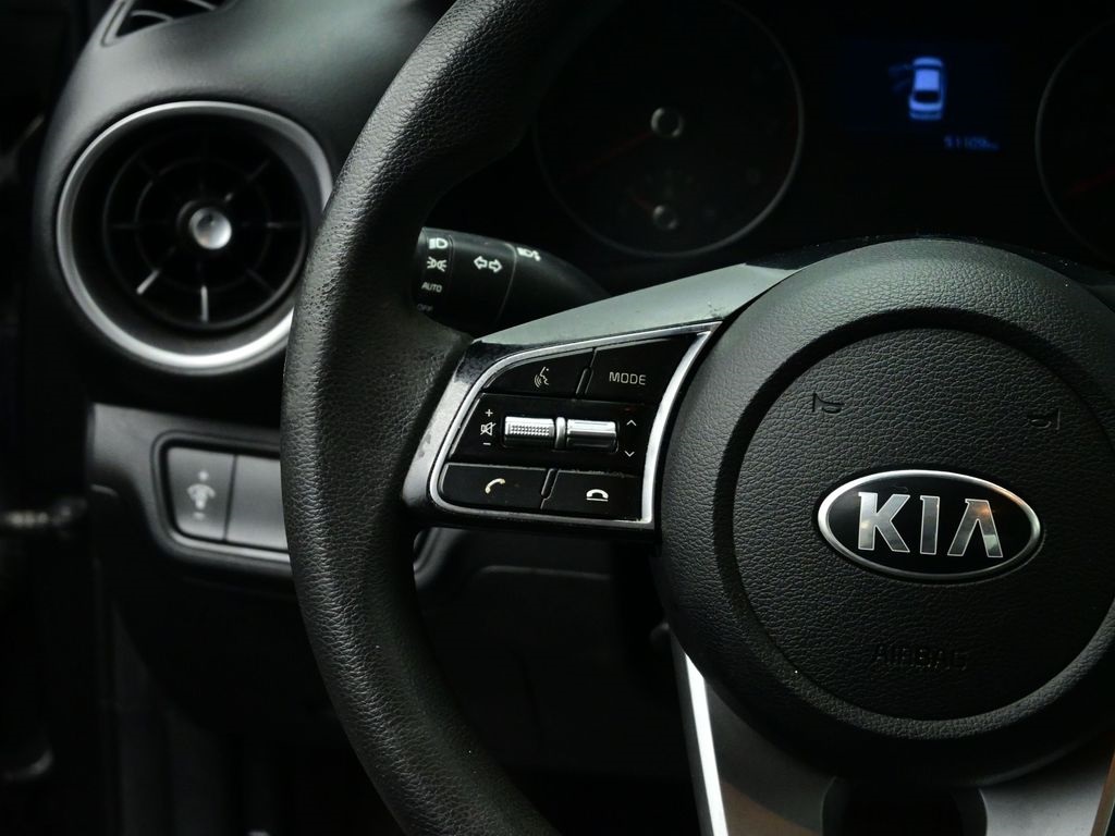 2019 Kia Forte FE LXS photo 4