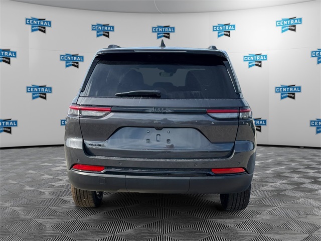 2025 Jeep Grand Cherokee Altitude X photo 3