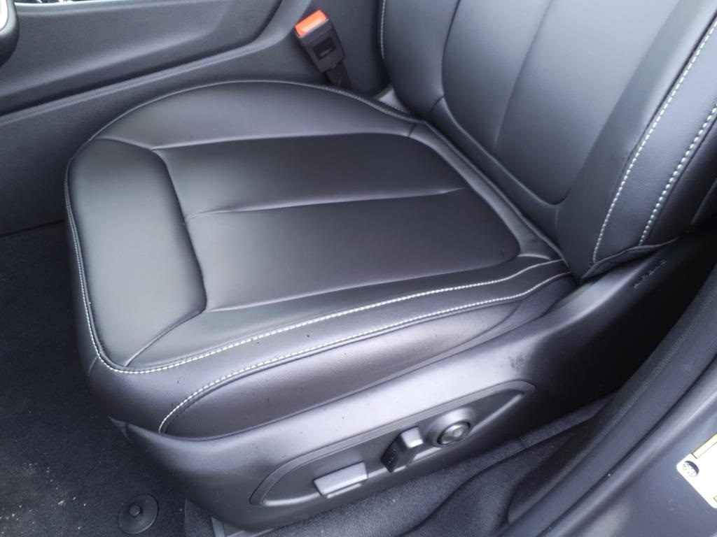 2025 Jeep Grand Cherokee Limited photo 9