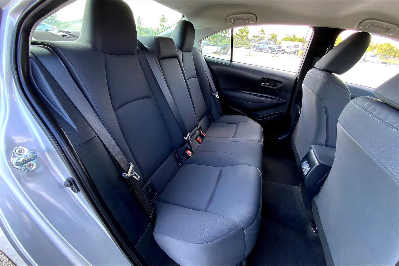 2024 Toyota Corolla LE photo 18
